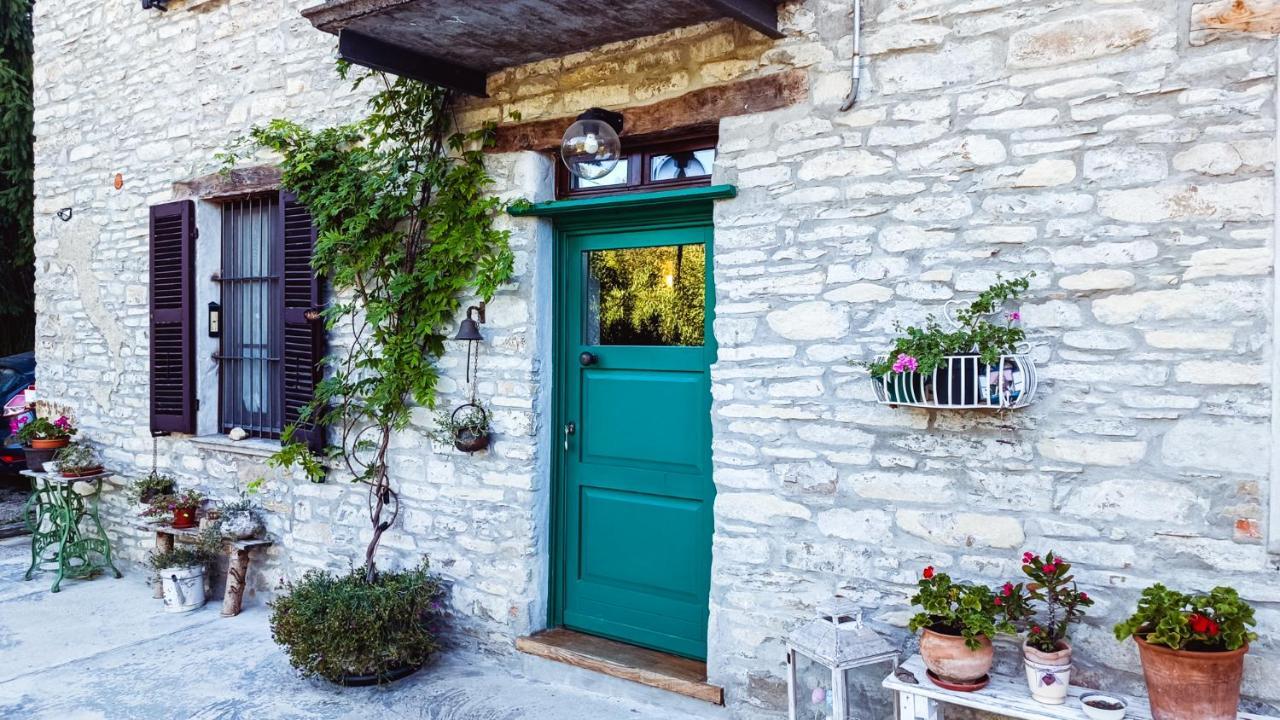 A Casa Di Anna Alojamento de Acomodação e Pequeno-almoço Cortemilia